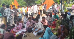 शराब, अतिक्रमण व मांस विक्रय पर रोक लगाने की मांग को लेकर बजरंग दल की हड़ताल:प्रशासन से मिले आश्वासन के बाद टूटी हड़ताल